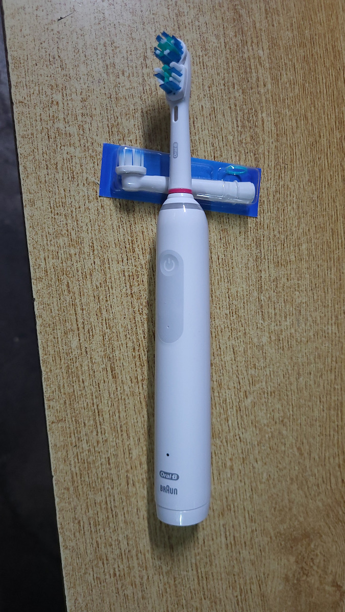 Oral-B Clean & Protect 3 Електрическа Четка за Зъби с Таймер Бял