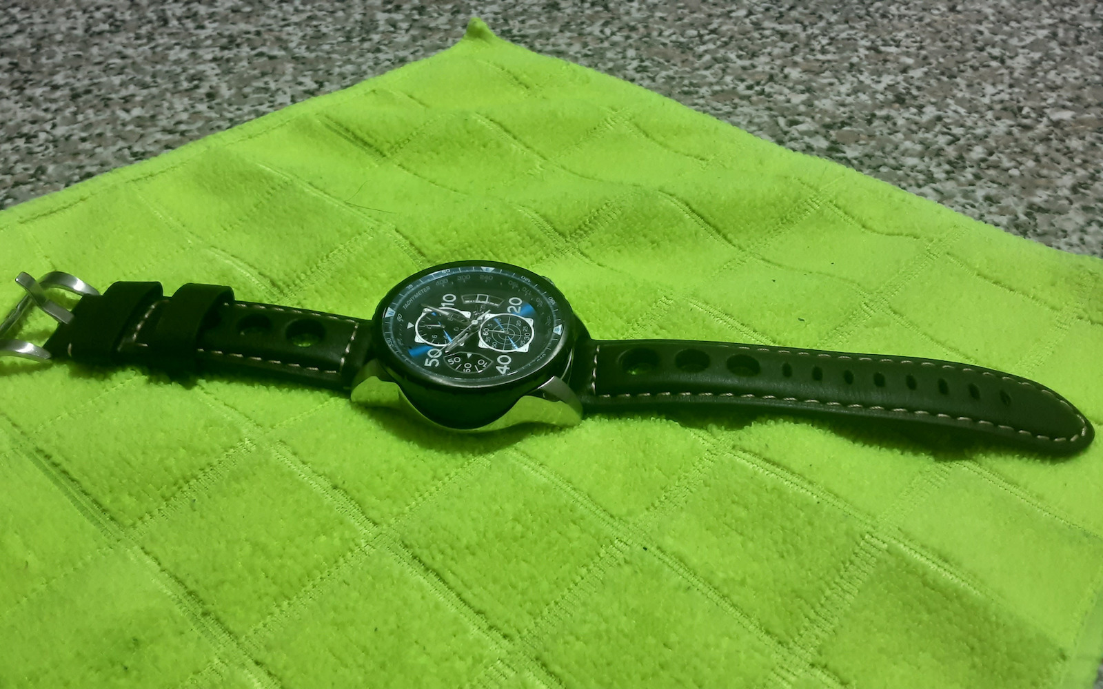 Invicta Aviator Мъжки Часовник 48мм Хронограф На Батерия С Златен Метален Гривна