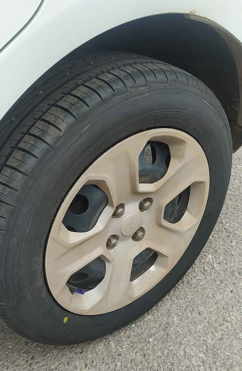 Sumitomo BC100 205/60R16 96V XL Vară Anvelopă Auto Pentru Mașină De Pasageri
