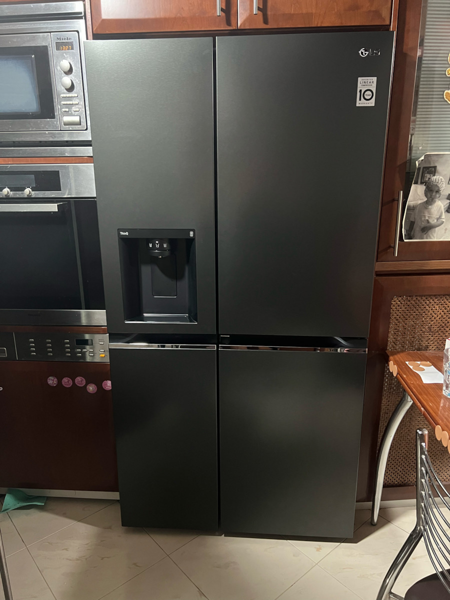 LG Хладилник Гардероб 635лт NoFrost В179xШ91.3xД73.5см. Сив GSJV71MCTE