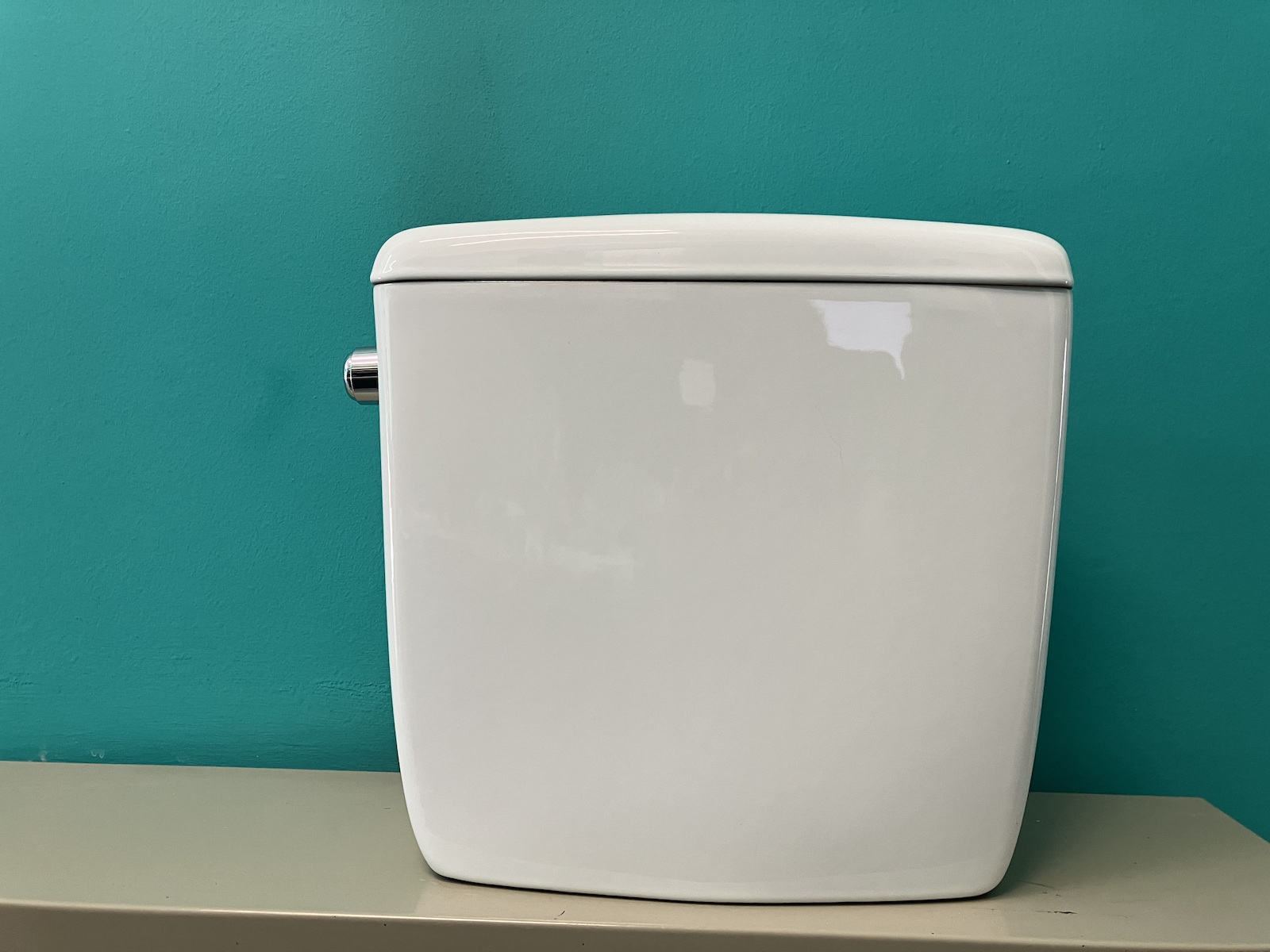 Huida Cassetta Wall Mounted Porcelain High Pressure Rectangular Toilet Flush Tank White