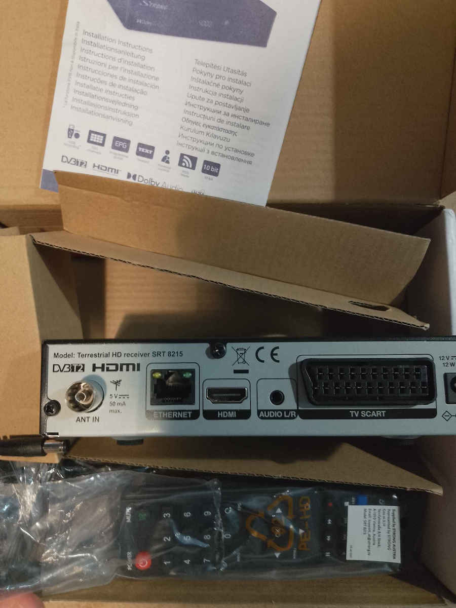 Strong SRT 8215 479412 Ψηφιακός Δέκτης Mpeg-4 HD (720p) Σύνδεσεις SCART / HDMI / USB