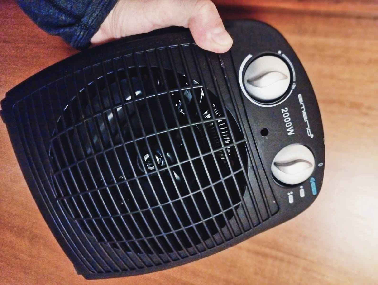 Emerio FH-106737.2 Αερόθερμο Δαπέδου 2000W
