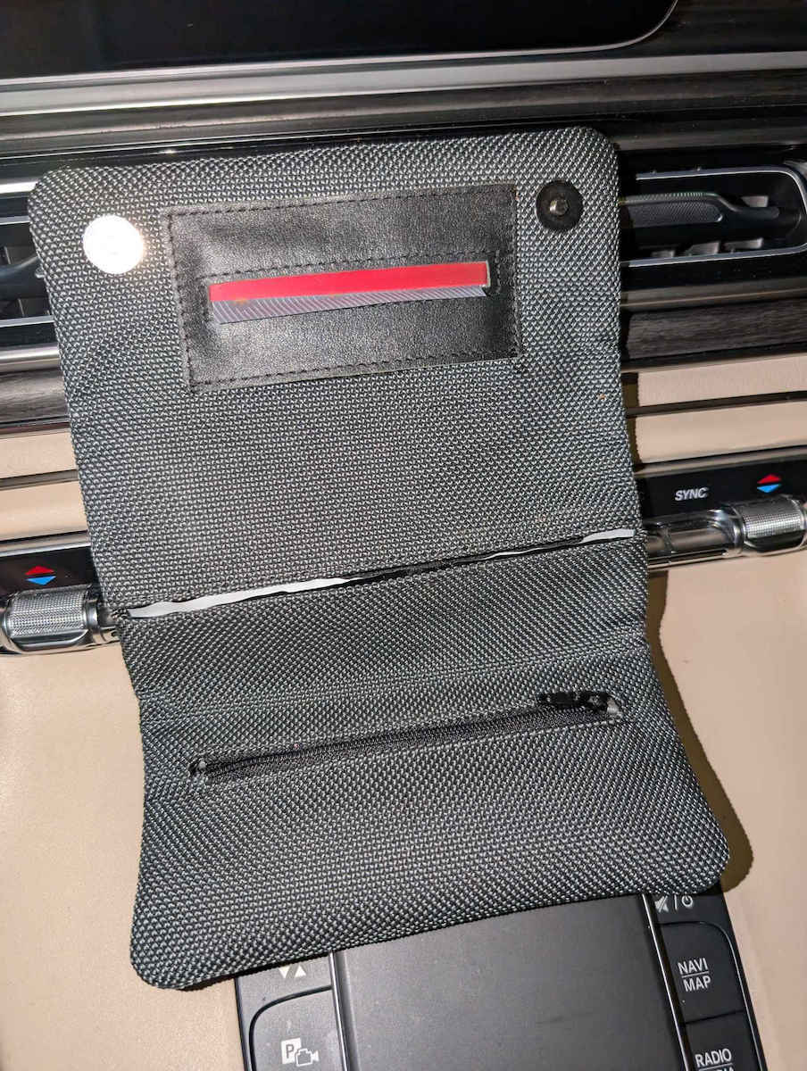 Mestango Cordura Pungă de tutun cu Închidere Magnetică 15.5x8cm.