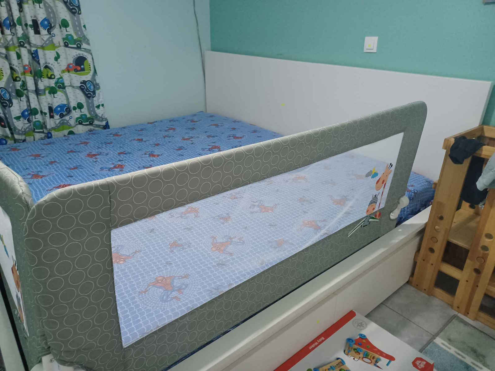 Interbaby Giraffe Πτυσσόμενο Προστατευτικό Κάγκελο Κρεβατιού από Ύφασμα σε Γκρι Χρώμα 150εκ.