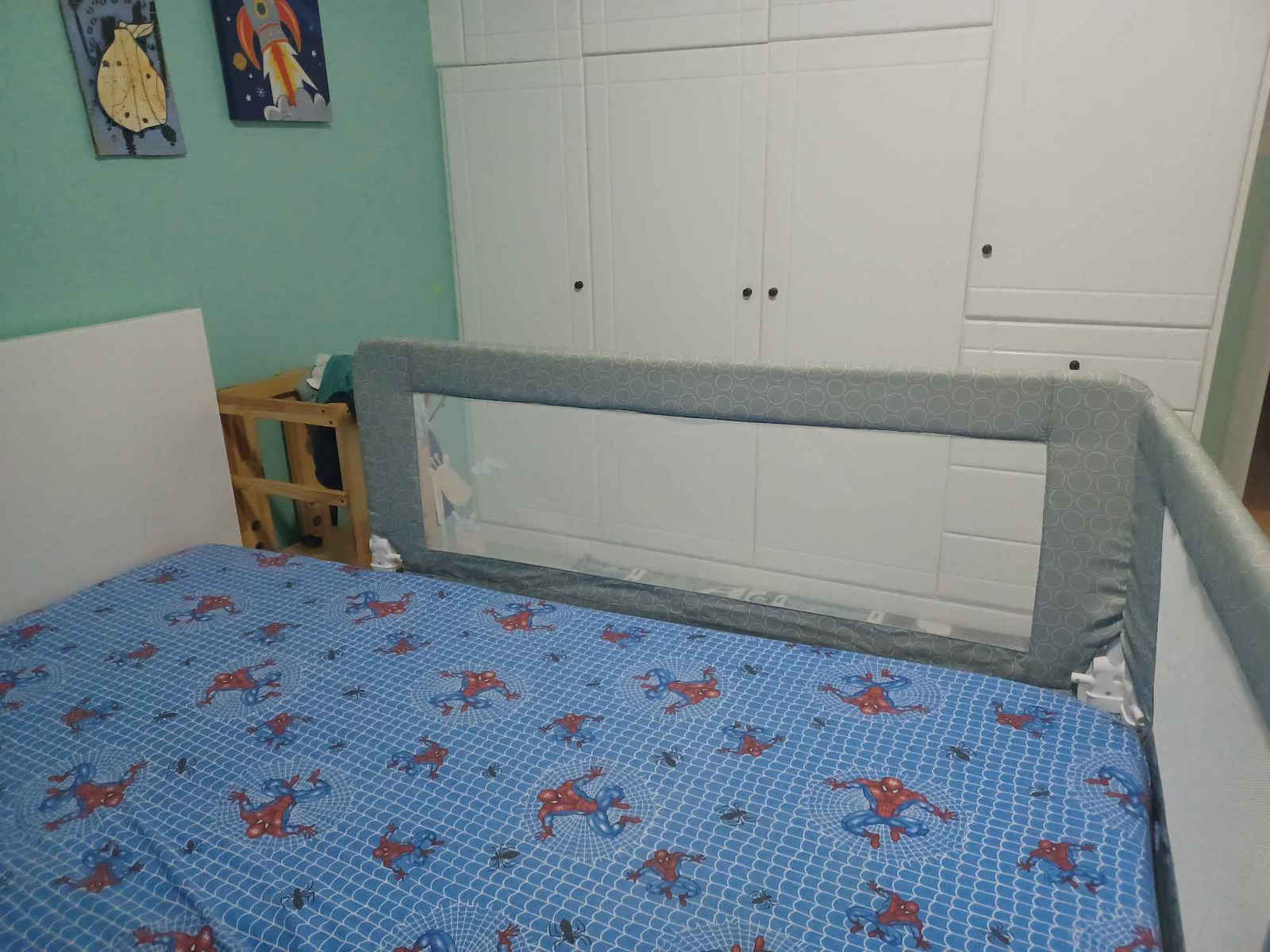 Interbaby Giraffe Πτυσσόμενο Προστατευτικό Κάγκελο Κρεβατιού από Ύφασμα σε Γκρι Χρώμα 150εκ.