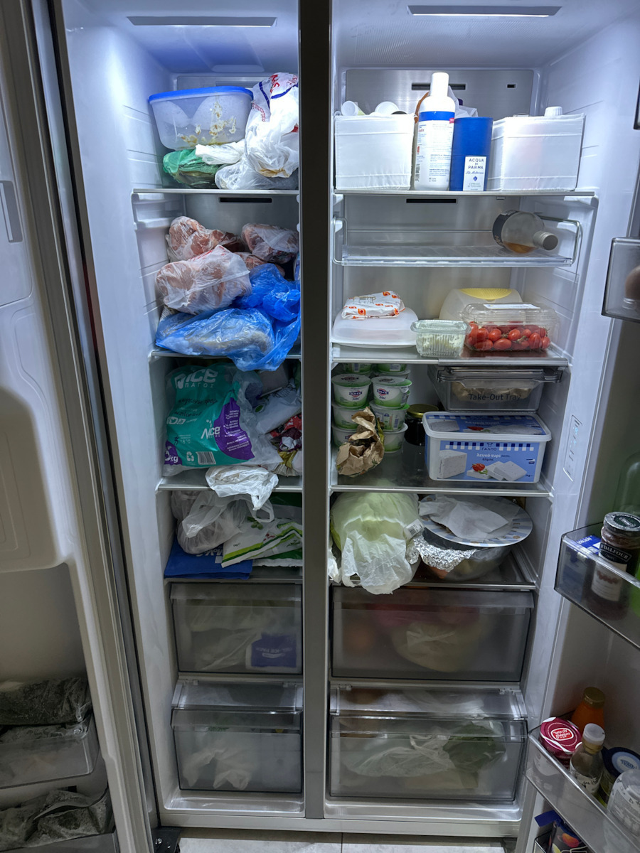 Samsung Side-by-Side Kühlschrank 634Es Total NoFrost H178xB91.2xT71.6cm. Inox RS68CG885DS9EF
