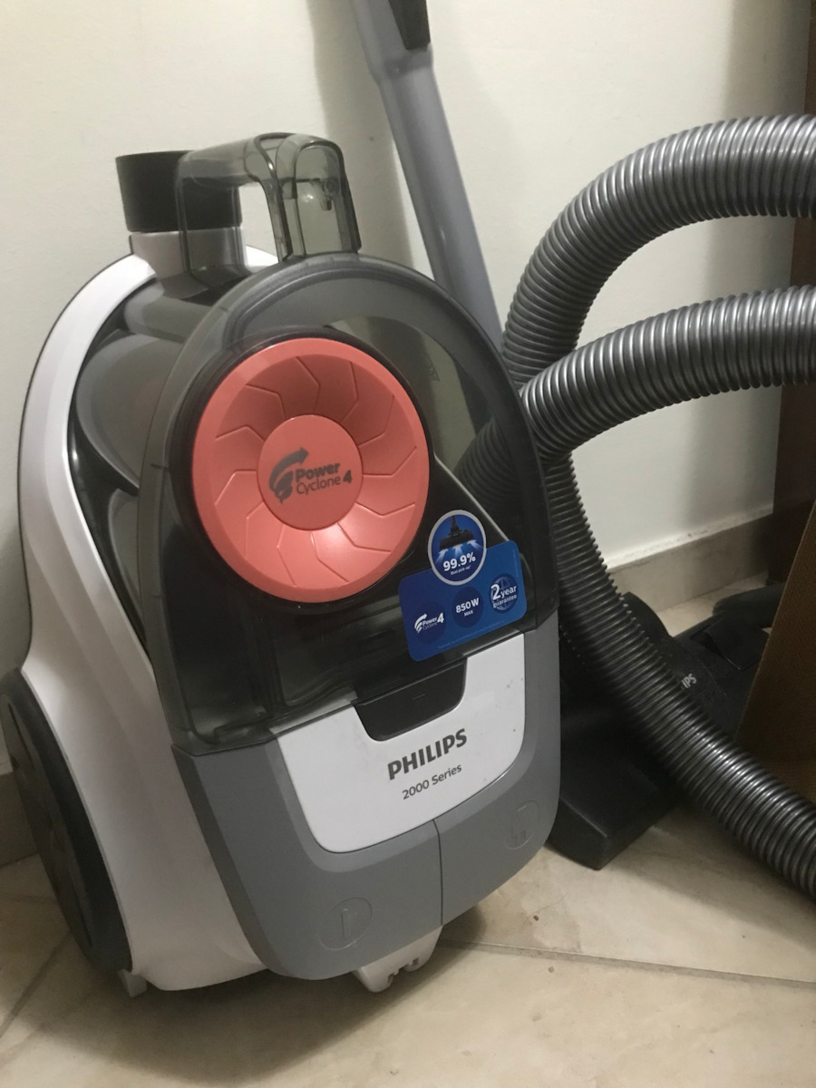 Philips XB2140/09 Vacuum Cleaner 850W Bagless 1.3lt White
