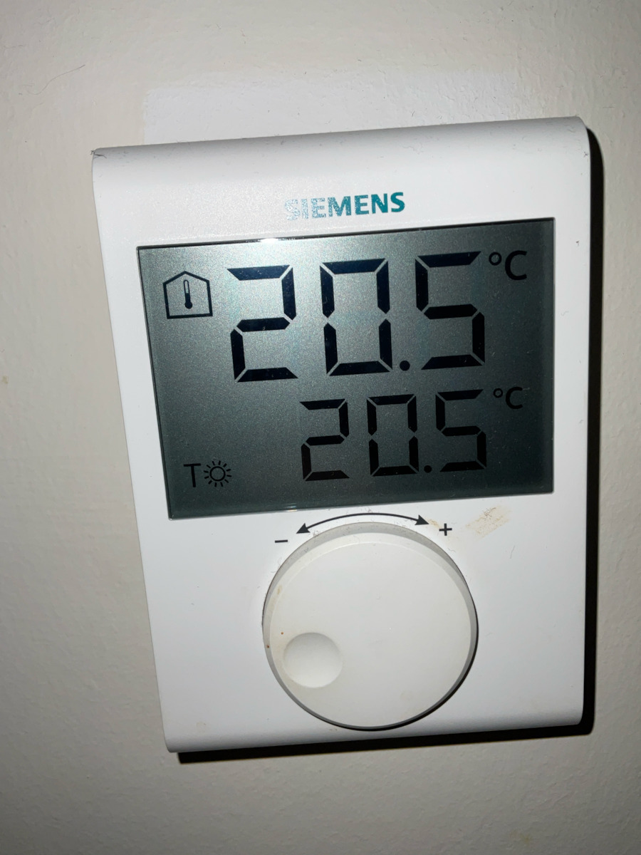 Siemens Digital Thermostat RDH100