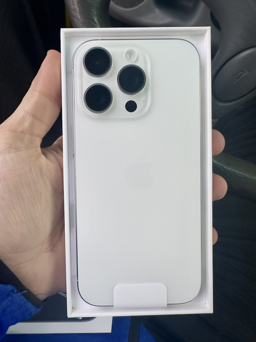 Apple iPhone 16 Pro (8/256GB) Titan Alb | Skroutz Romania