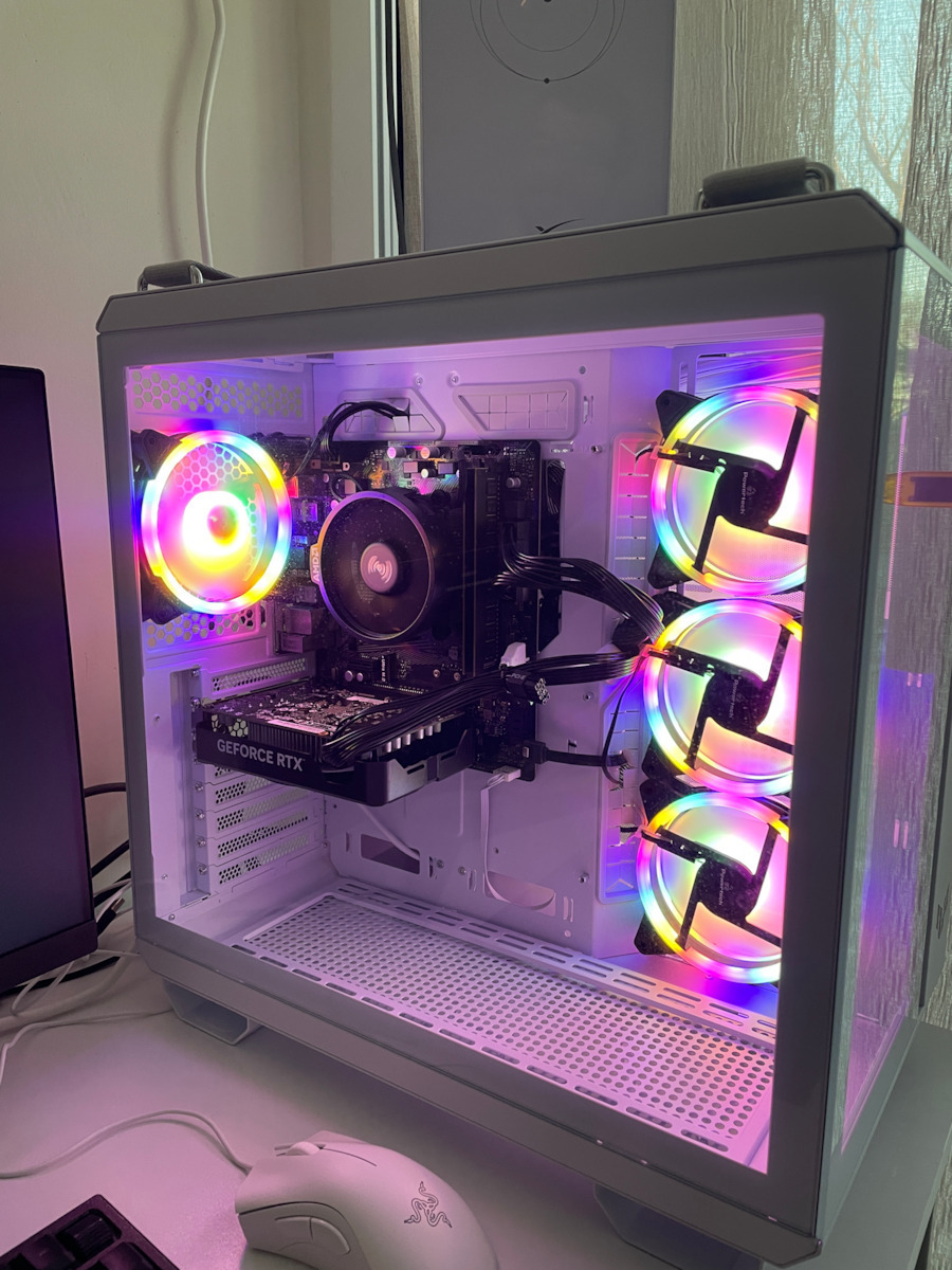 Vengeance Hunter-V2 Asus Edition Gaming Desktop PC (Ryzen 7-5700X/32GB DDR4/512GB SSD/GeForce RTX 4060/Fără OS)