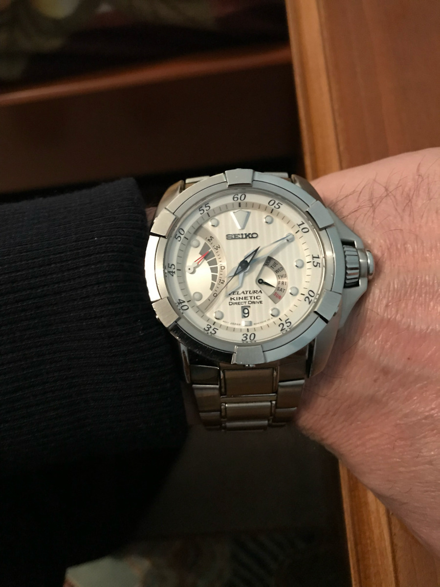 Seiko Velatura Ανδρικό Ρολόι Kinetic με Ασημί Μεταλλικό Μπρασελέ