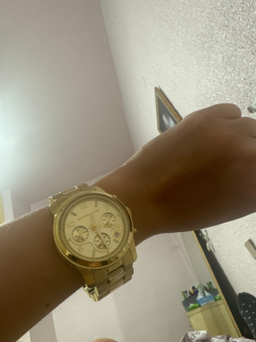 Michael Kors Runway Women's Watch Chronograph with Gold Metal Bracelet