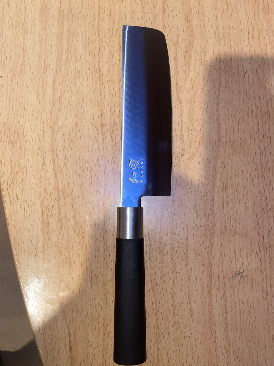 Kai Wasabi Black Μαχαίρι Santoku από Ανοξείδωτο Ατσάλι 16.5cm