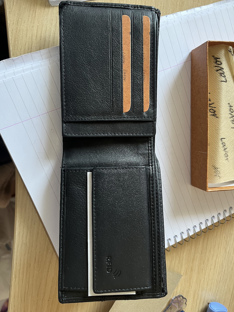 Leather Men's Wallet Classic with RFID Black