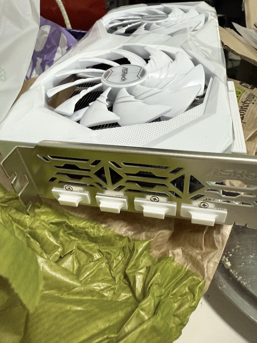 ASRock Radeon RX 6600 8GB GDDR6 Challenger alb Placă Grafică 90