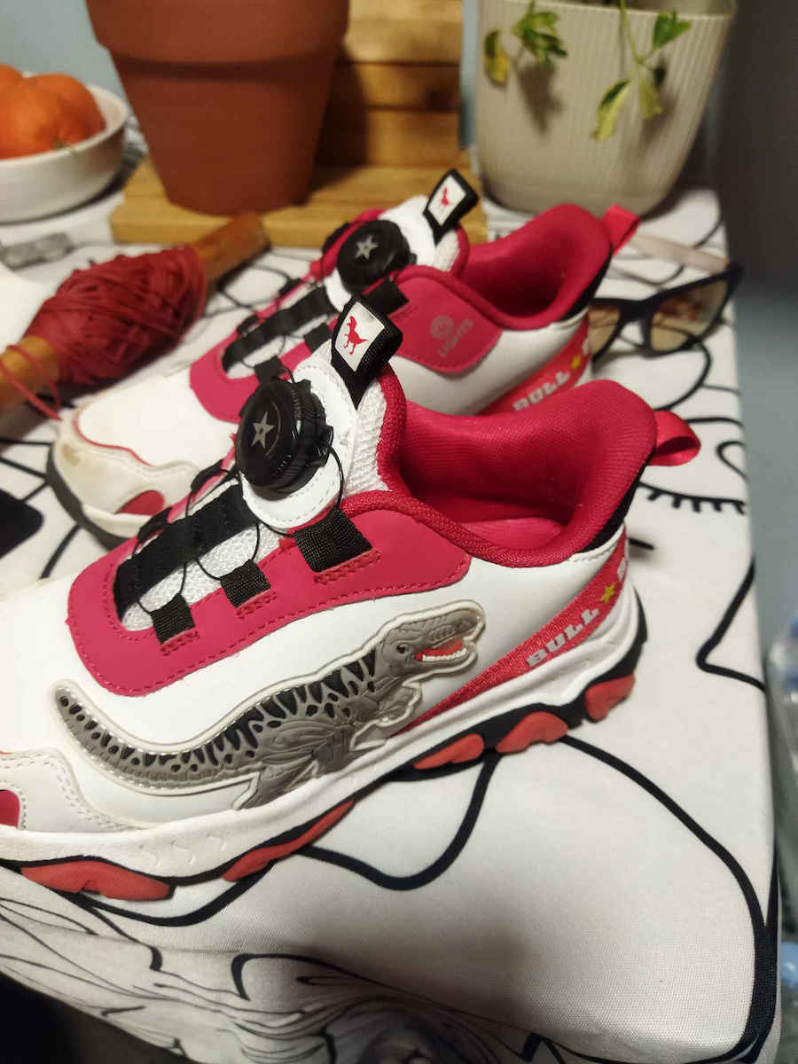 Kinder Sneakers mit Klettverschluss & Lichtern Weiß