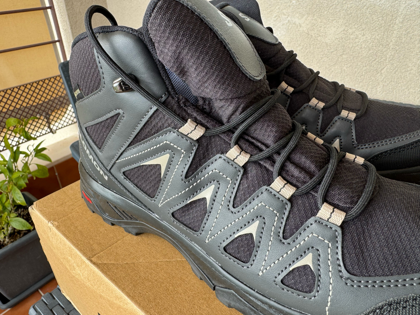 Salomon X Braze Mid GTX Men's Hiking Boots Waterproof with Gore-Tex Membrane Black