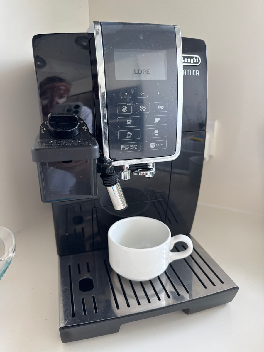 De'Longhi Dinamica Automatic Espresso Coffee Machine 1450W Pressure 15bar for Cappuccino with Grinder Black ECAM350.55.B