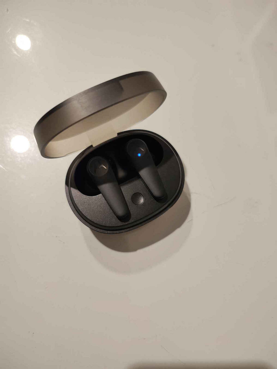 Motorola Moto Buds 600 ANC Bluetooth-Freisprecheinrichtung Kopfhörer mit Ladeetui Schwarz