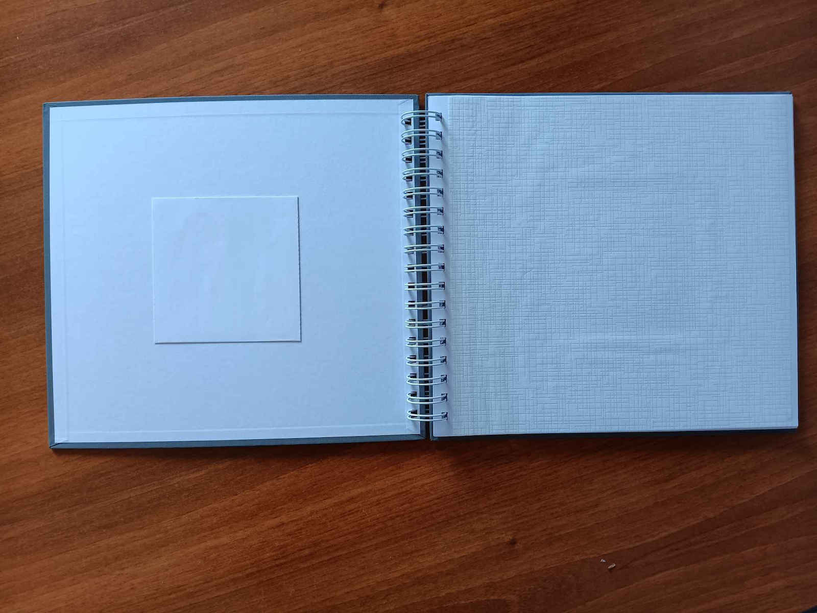 HAMA Fine Art Photo Album for 100 Photographs of 10x15cm Green 24x17cm