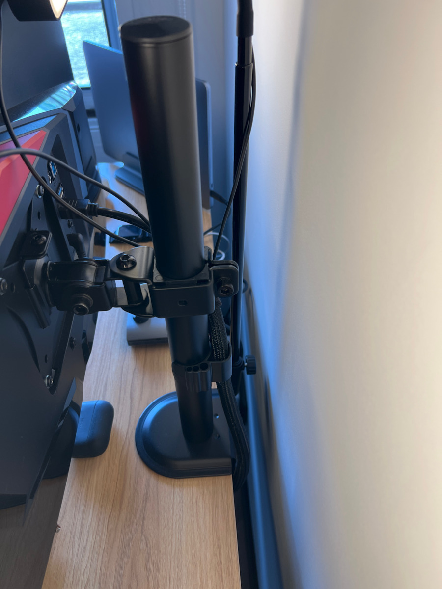 Brateck LDT66-C01 Stand Desk Mounted Monitor up to 32"
