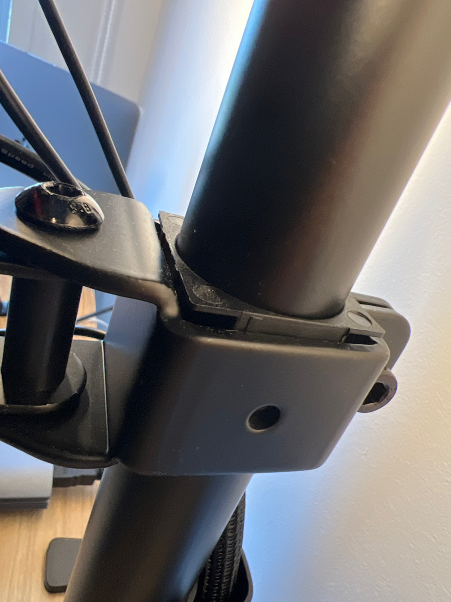 Brateck LDT66-C01 Stand Desk Mounted Monitor up to 32"