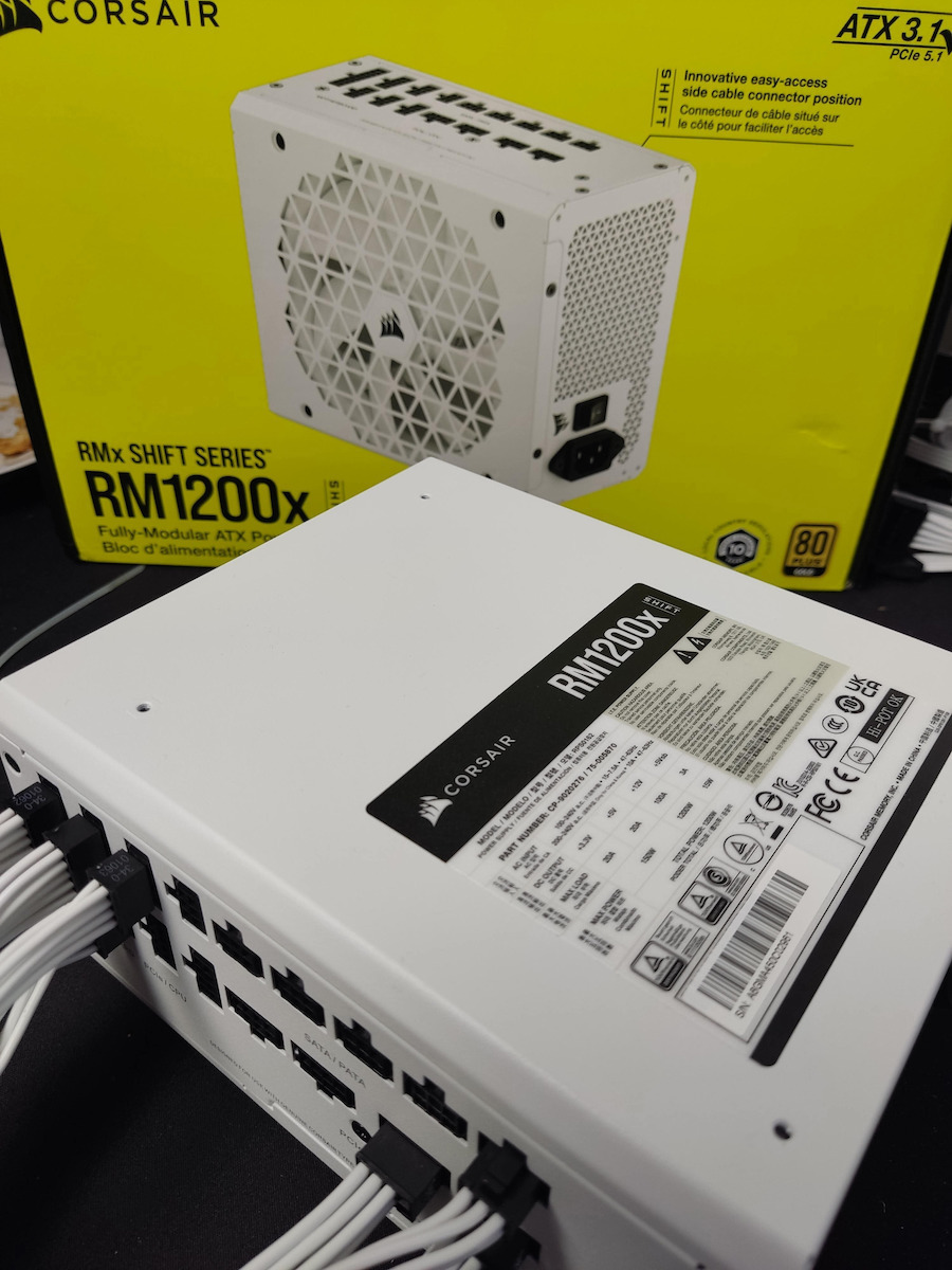 Corsair Shift Series Rm1200x Shift 1200W Μαύρο Τροφοδοτικό Υπολογιστή Full Modular 80 Plus Gold