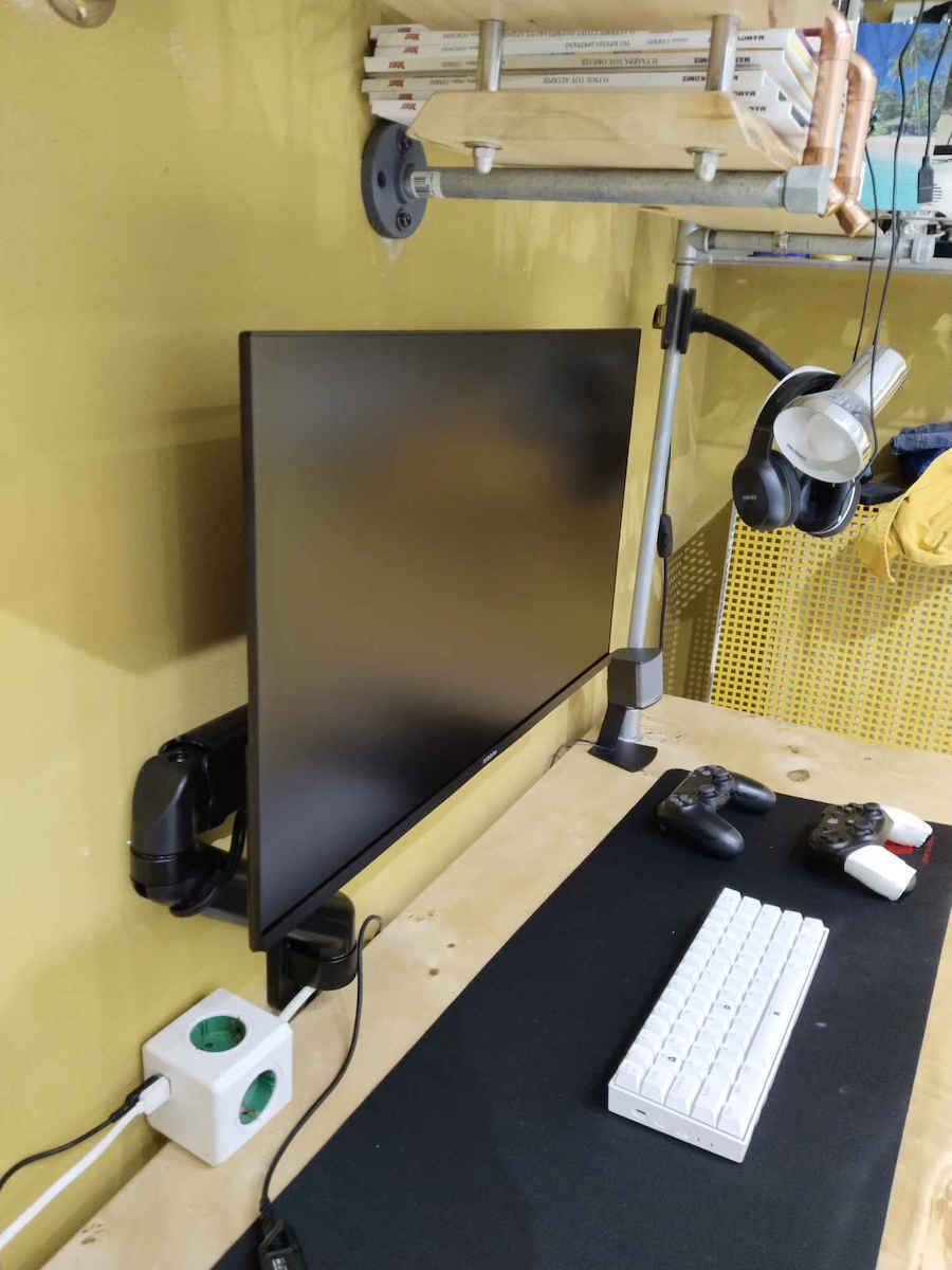 Brateck LDA32-112 Επιτοίχια Βάση Οθόνης έως 32" με Βραχίονα