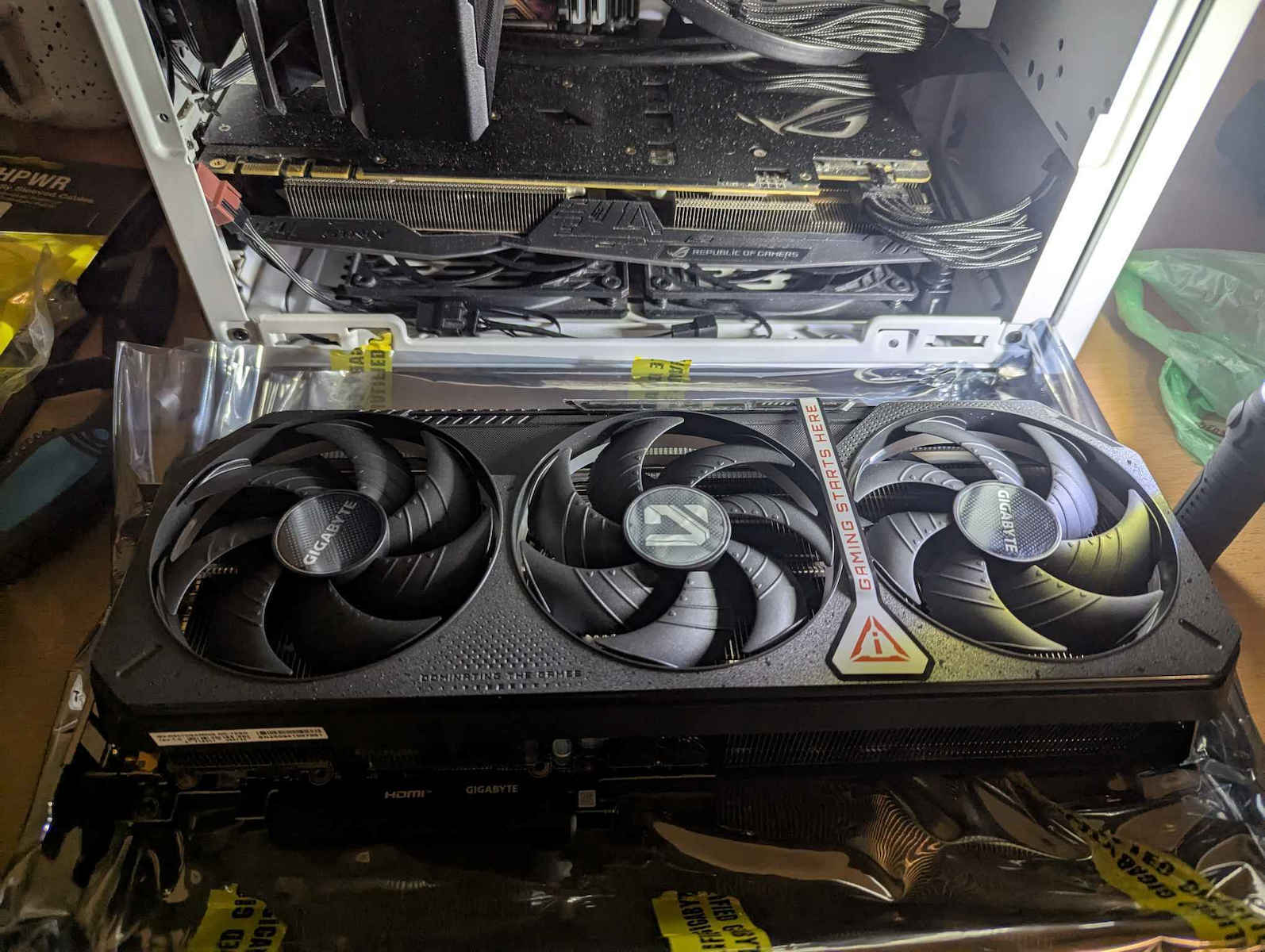 Gigabyte GeForce RTX 5070 12GB GDDR7 GAMING OC Κάρτα Γραφικών