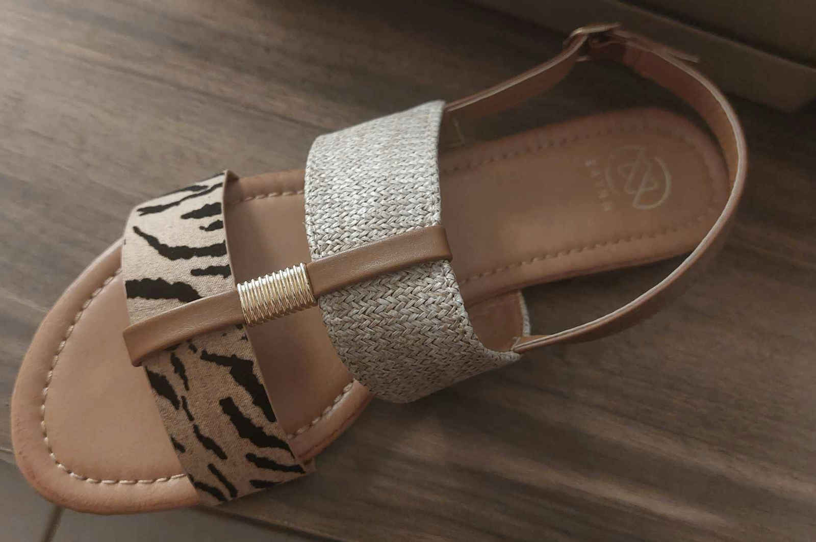 Women's Flat Sandals in Gold Color