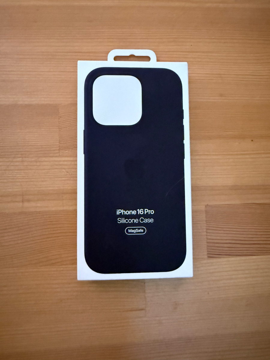 Apple Silicone Case with MagSafe Back Cover Σιλικόνης Φούξια (iPhone 16 Pro)