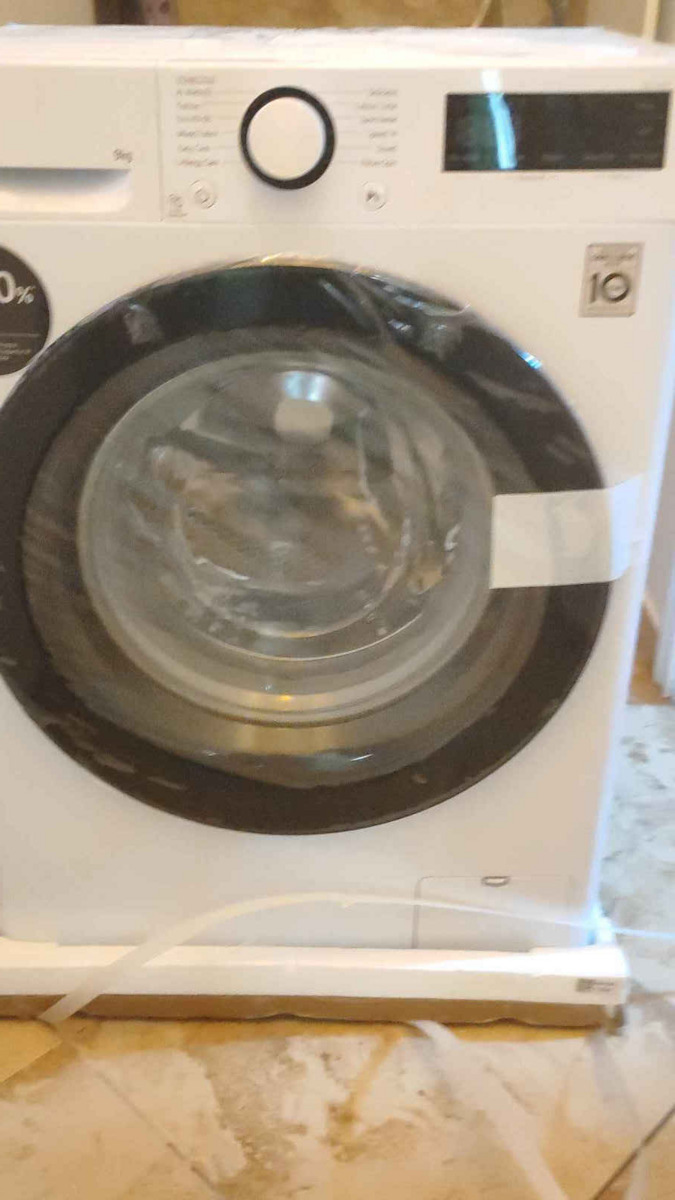 LG Πλυντήριο Ρούχων 9kg με Τεχνολογία Ατμού 1200 Στροφών AI DD F2WR509SBW