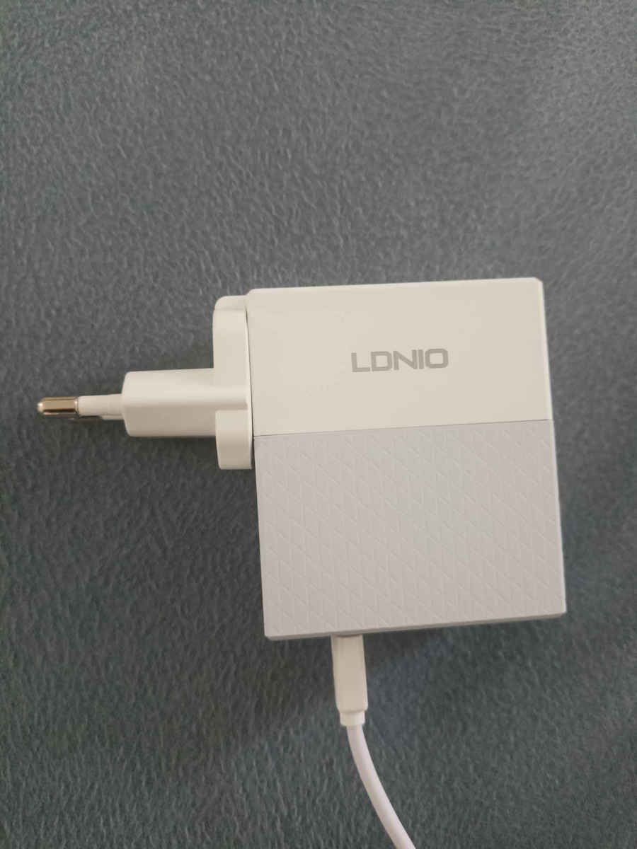 Ldnio Φορτιστής με Θύρα USB-A και Θύρα USB-C και Καλώδιο USB-C 65W Power Delivery / Quick Charge 3.0 Λευκός (A2620C)