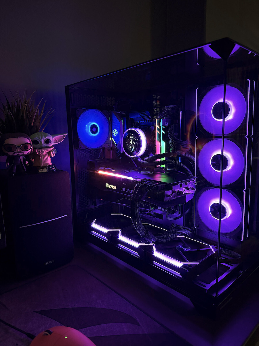 Lian Li Hydroshift II LCD-C 360CL Охлаждане AIO CPU с 3 вентилатора 120mm и RGB осветление