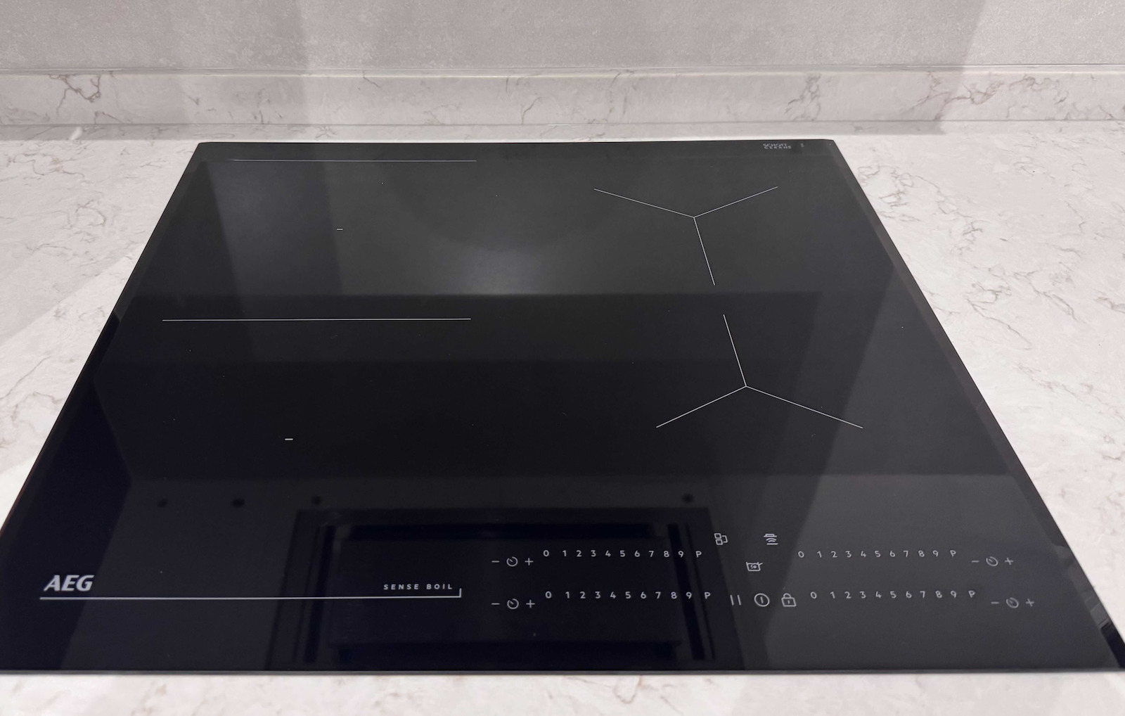 AEG 7000 Senseboil Induction Cooktop Autonomous with Child Lock Function 59x52εκ.