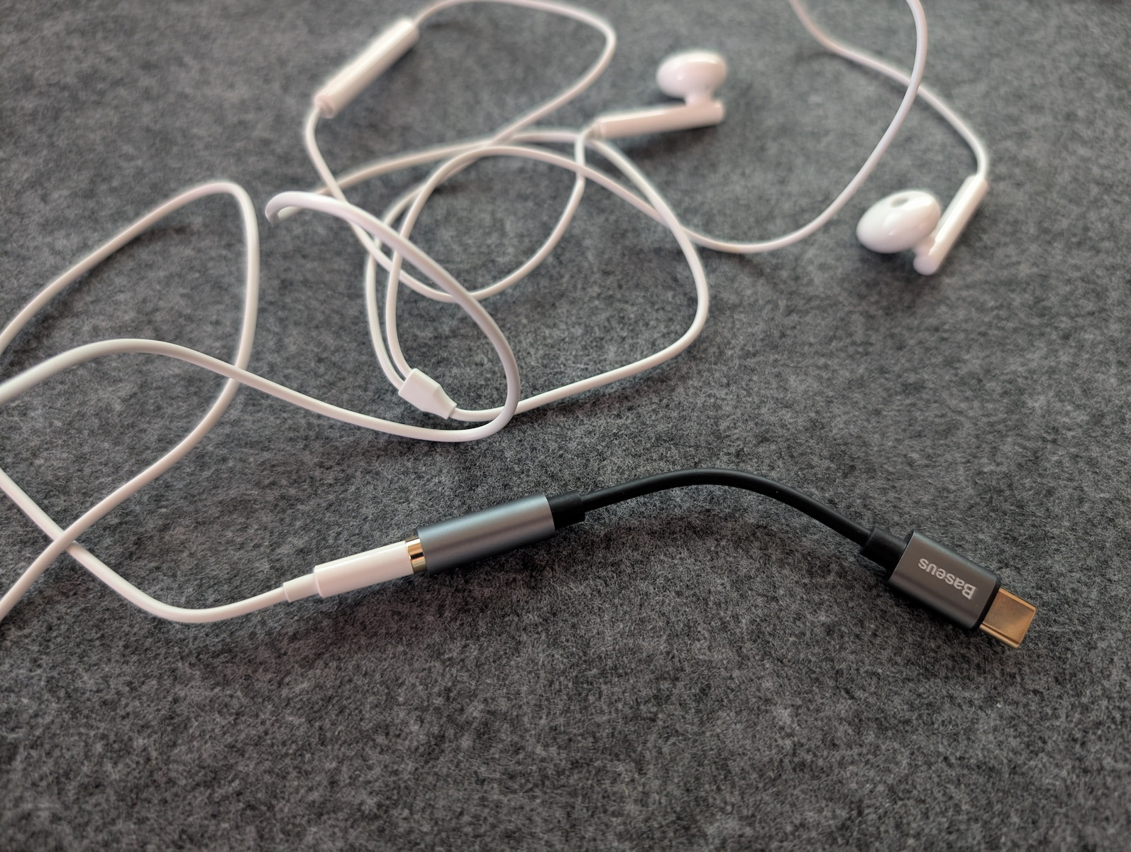 Baseus L54 Konverter USB-C männlich zu 3.5mm weiblich Gray 1Stück