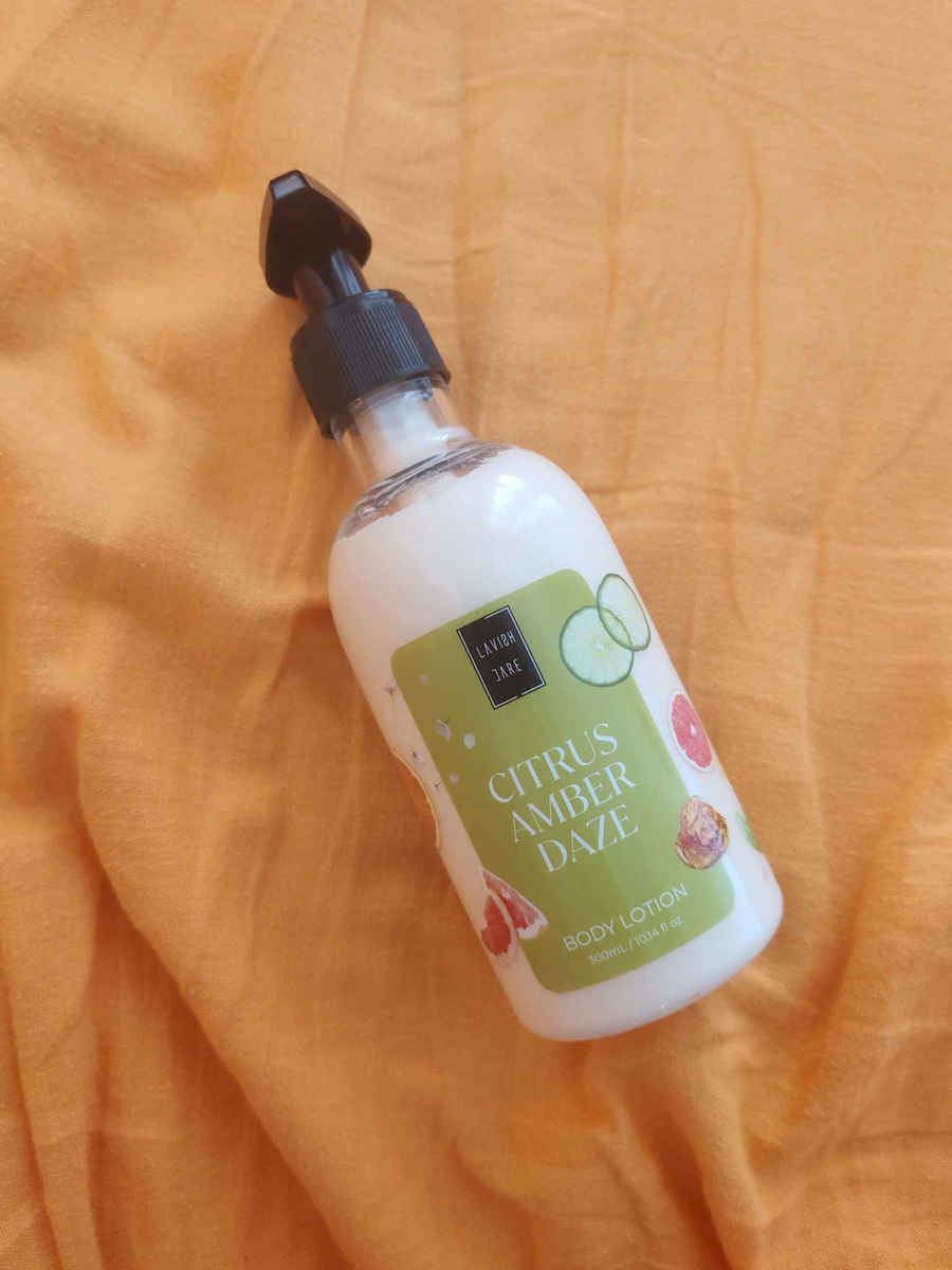 Lavish Care Citrus Amber Daze Skin Care Set for Body Cleaning & Moisturizing 2pcs