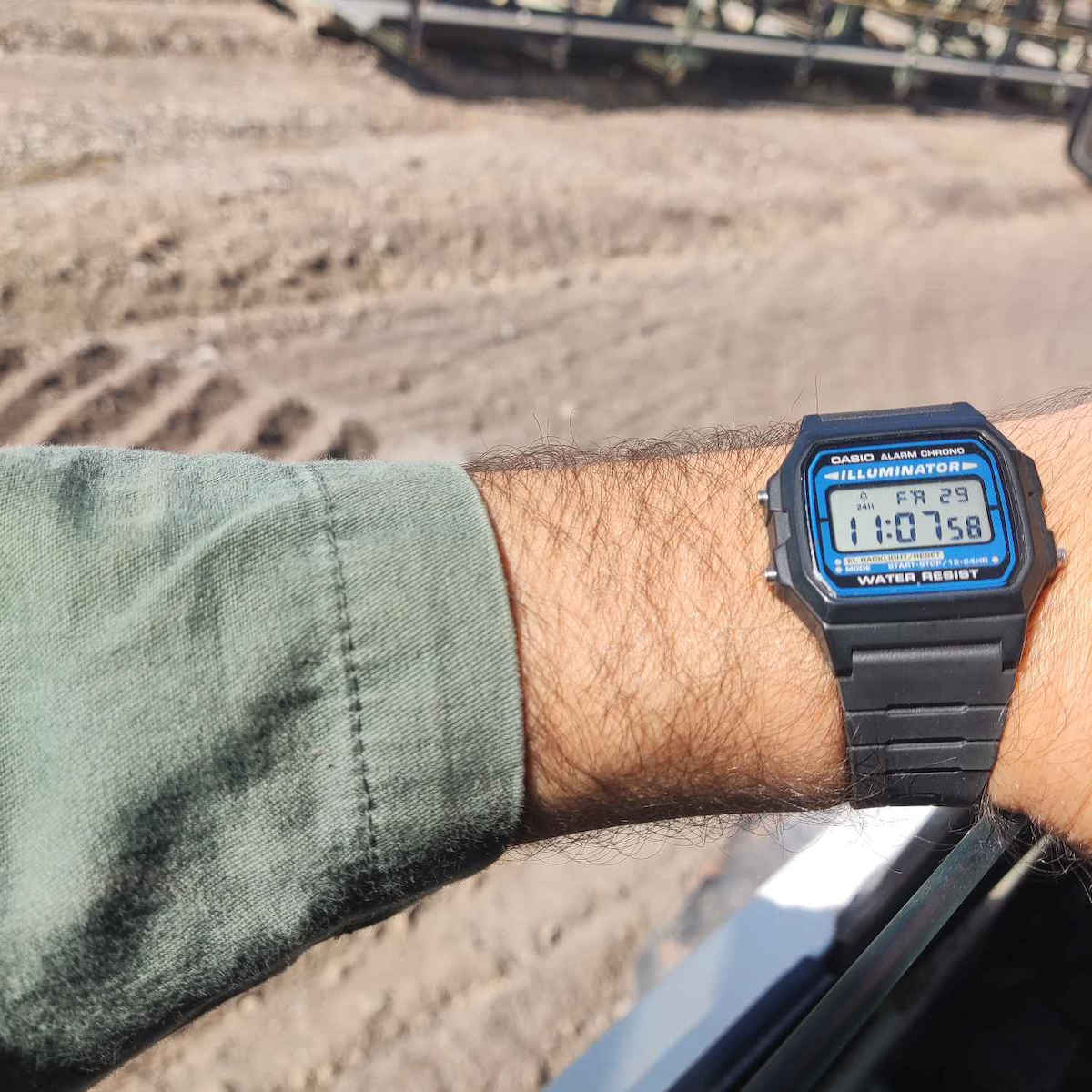 Casio Ψηφιακό Ανδρικό Ρολόι 39mm Μπαταρίας με Μαύρο Καουτσούκ Λουράκι
