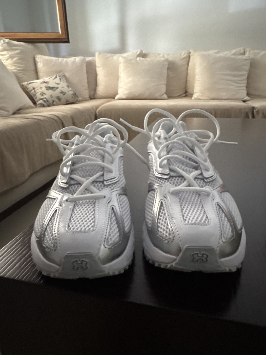 Under Armour Hovr Apparition Rtrftr Tc Herren Sneakers Rot 3027595