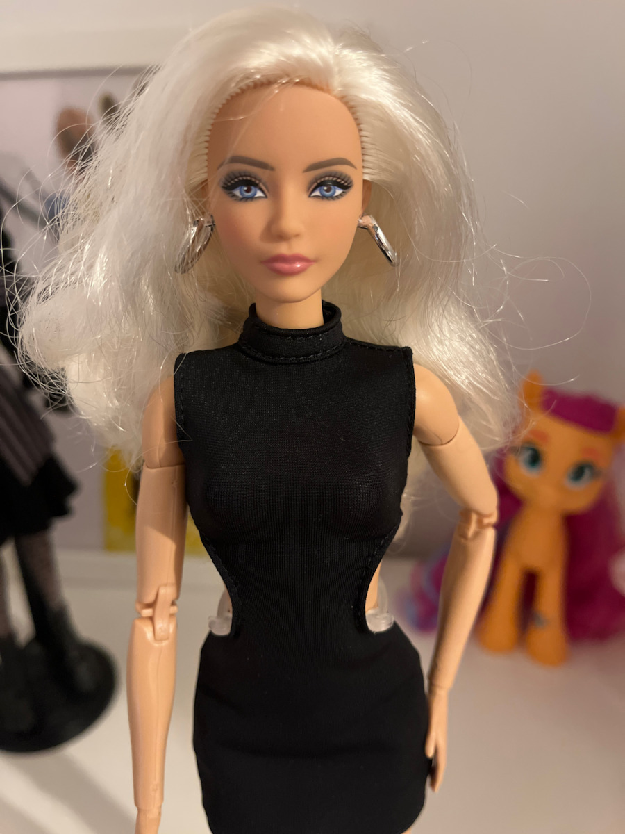 Barbie Collectible Doll Basic Model 02 for 6+ years old+ Years 30.48cm