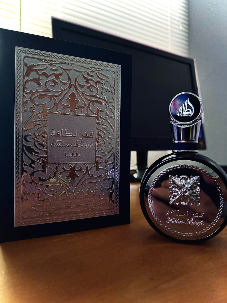 Lattafa Fakhar Black Eau de Parfum 100ml