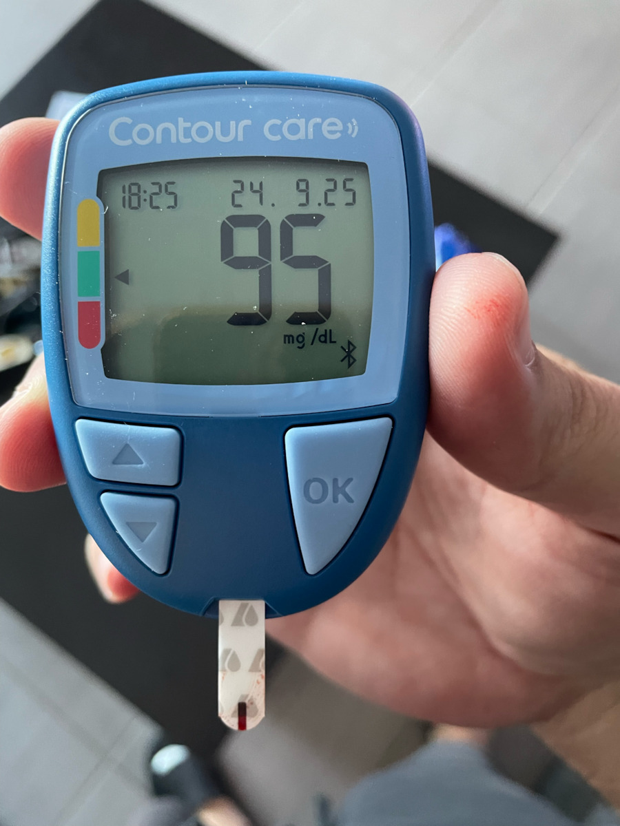 Ascensia Contour Care Glucose Meter with Bluetooth
