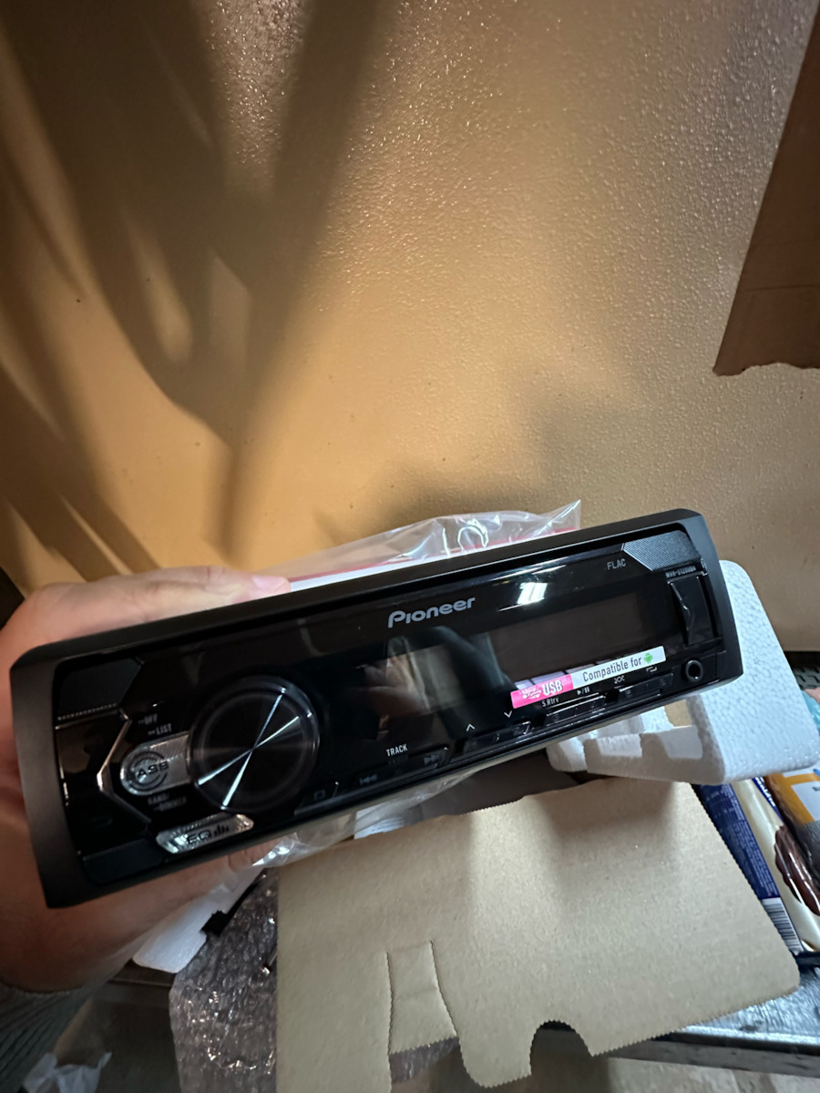 Pioneer Ηχοσύστημα Αυτοκινήτου 1DIN (USB) με Αποσπώμενη Πρόσοψη