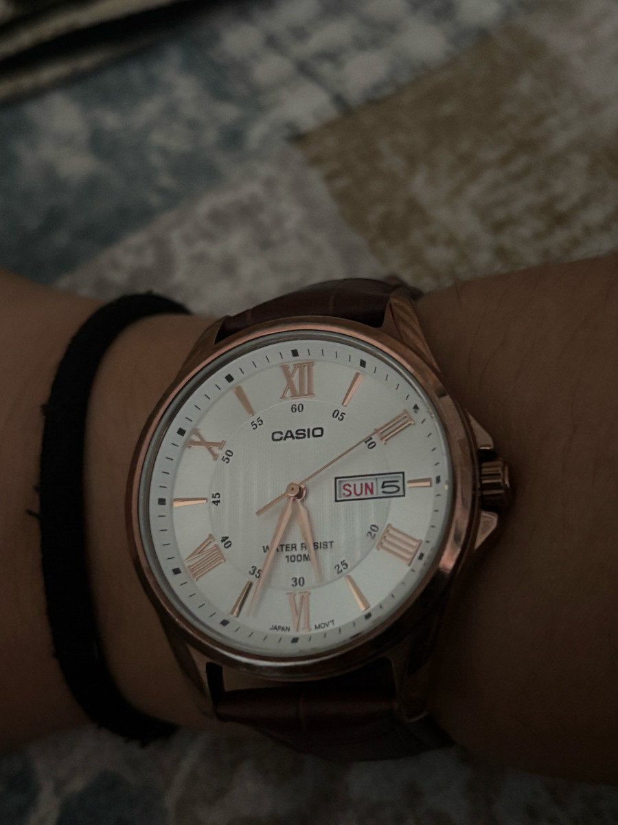Casio Herrenuhr 40mm Batterie mit Braun Lederarmband