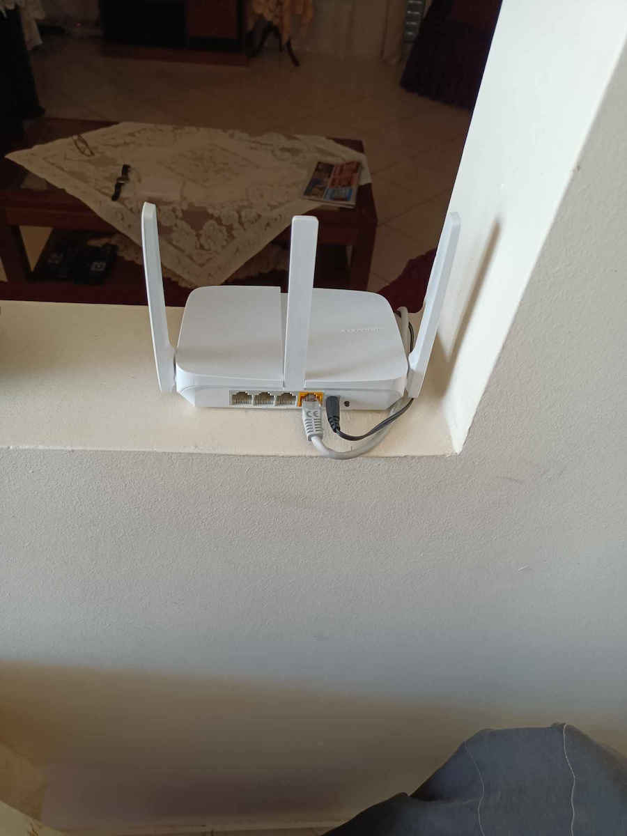 Mercusys MW305R v2 Ασύρματο Router Wi‑Fi 4 με 3 Θύρες