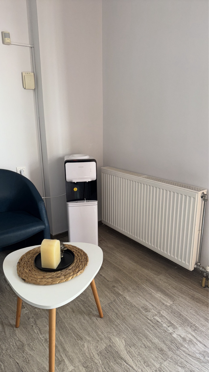 Muhler Bottle Floor Standing Water Cooler with Cold Water Flow 2lt/h