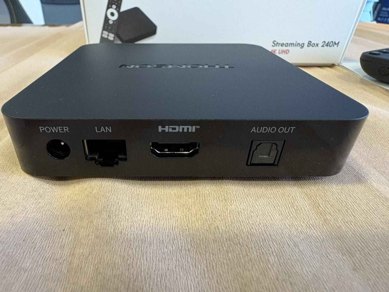 Thomson TV Box 240G 4K UHD με WiFi USB 2.0 2GB RAM και 8GB Αποθηκευτικό Χώρο με Λειτουργικό Android και Google Assistant