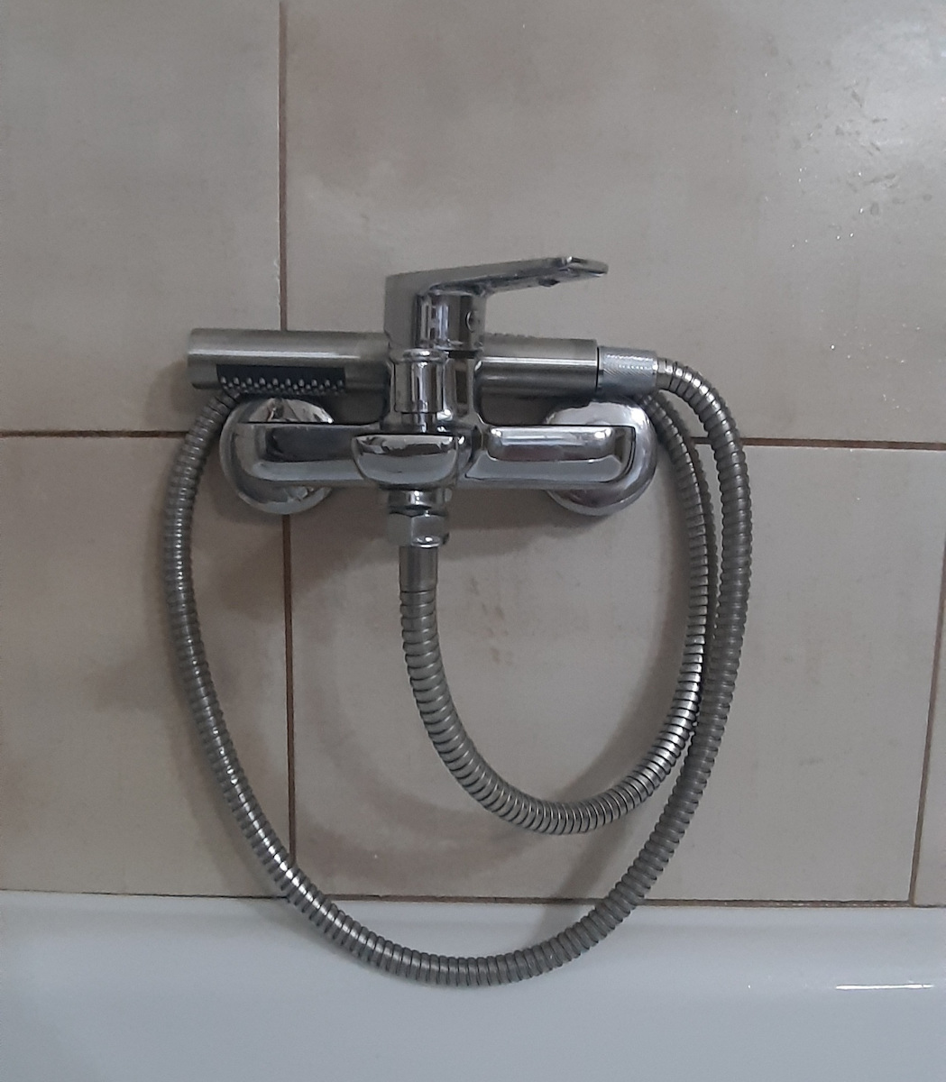 Pyramis Libreto Mixing Bathtub Shower Faucet Complete Set Silver