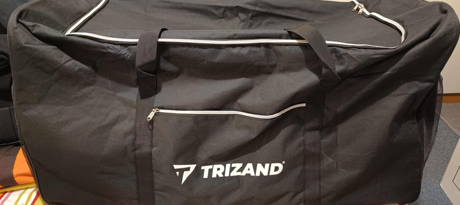 Trizand Сак Вояж 180лт Черен Текстилен Д90xШ40xВ50см.